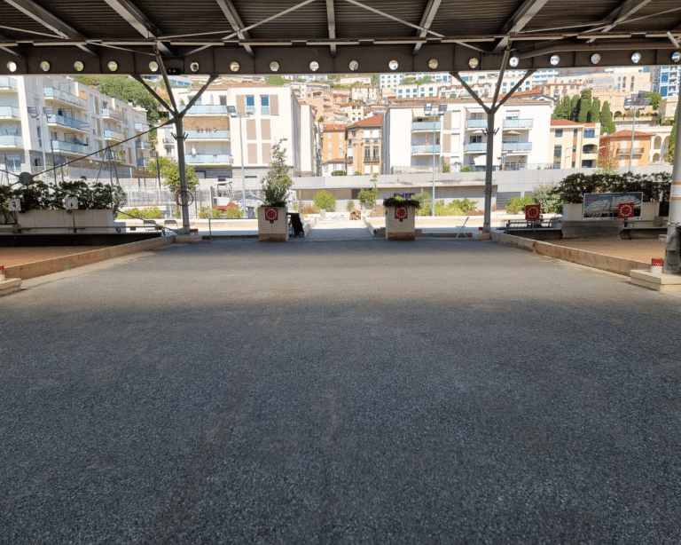terrain de pétanque Monaco sable des champions