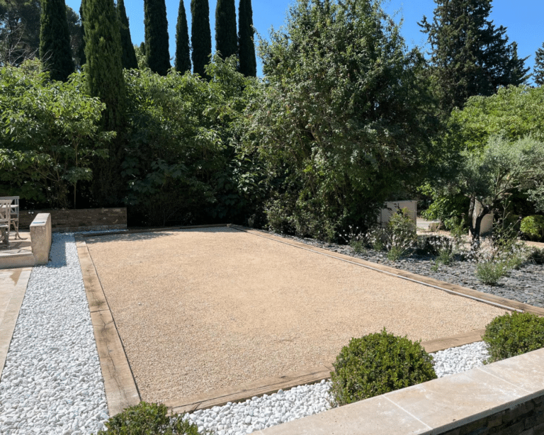 terrain de pétanque ocre le fanny